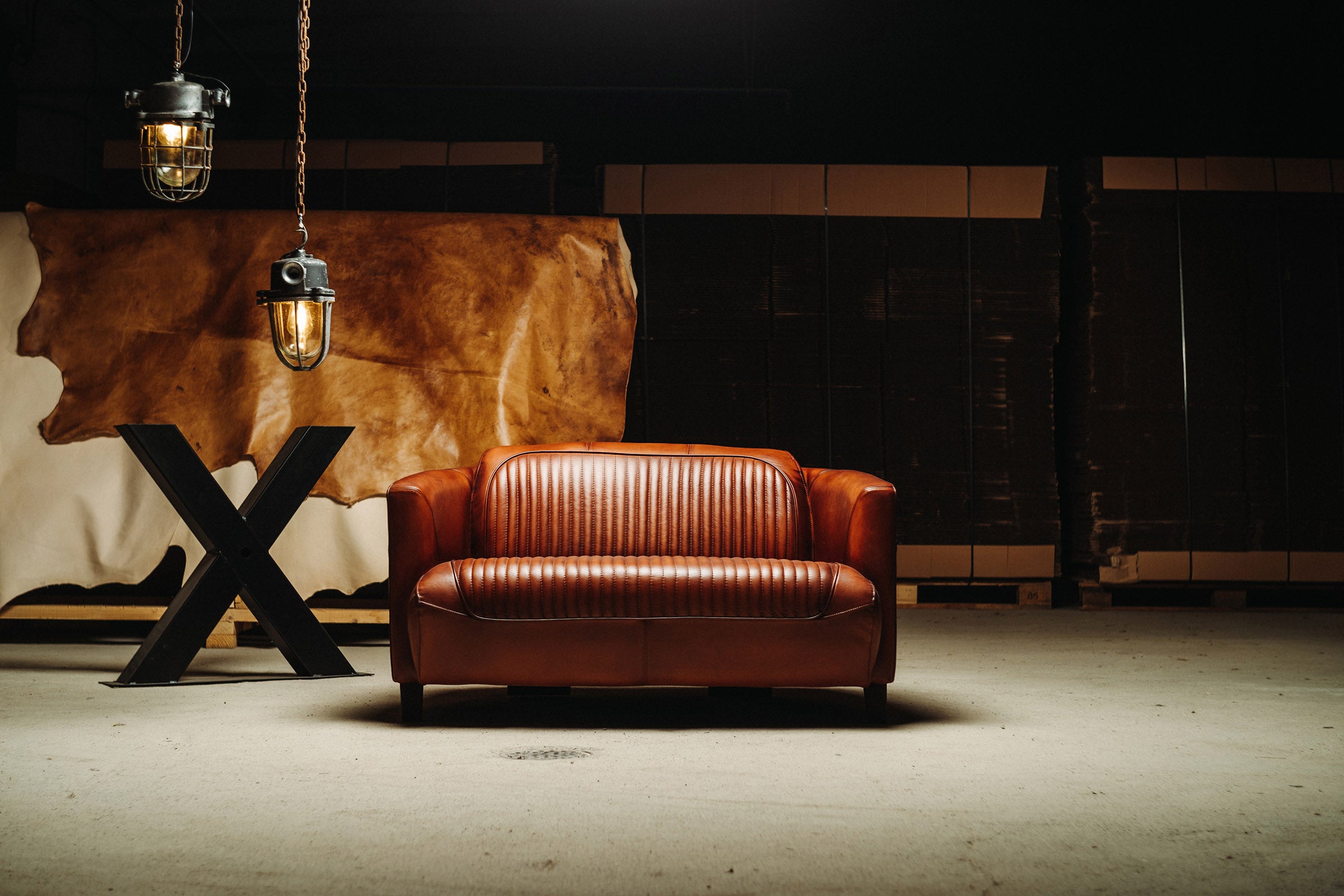 Coupé leather 125 cm sofa